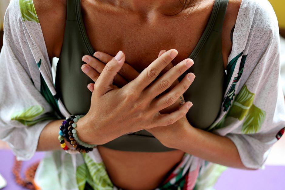 Singapore Workers Use Breathwork to Beat Daily Stress and Boost Focus